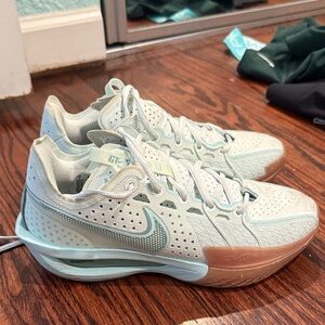 Nike Women's Mint Green Athletic Shoes